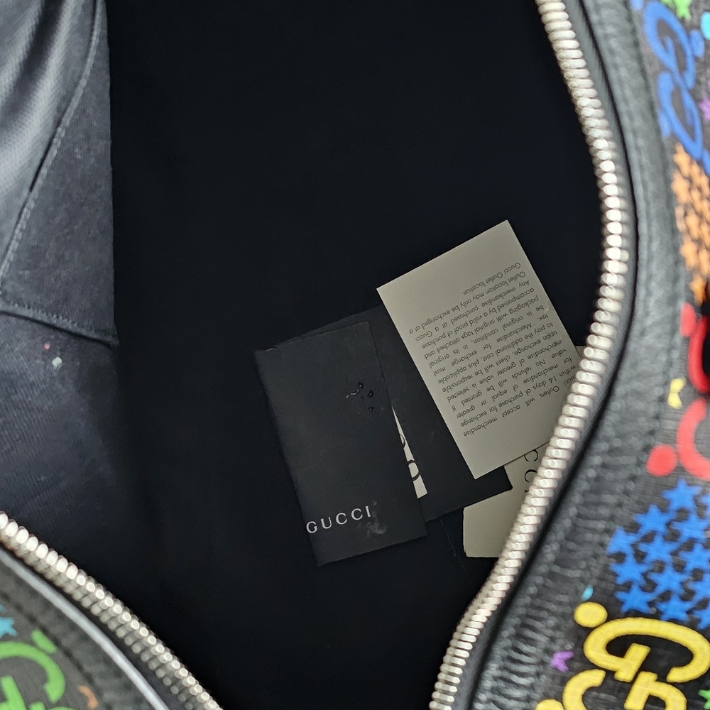 gently used Gucci Duffle Bag with Original Dust-bag Pride. Only worn 2 times. - Picture 11 of 12